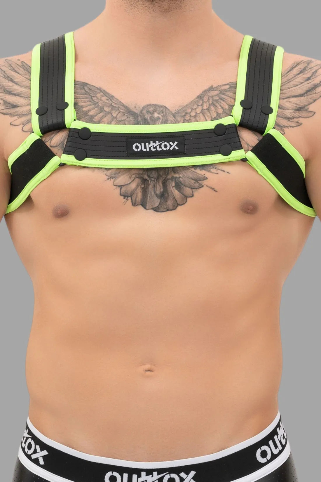 Outtox. Arnés Bulldog con broches. Negro+Verde &