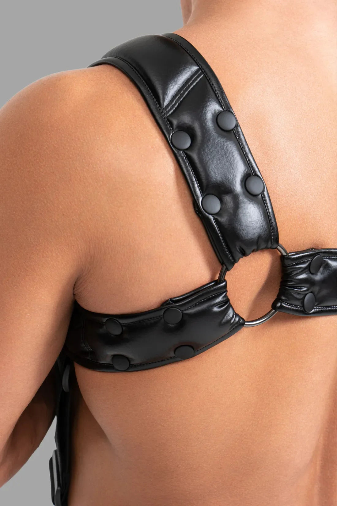 Body Harness mit Push-Up Effekt. Schwarz und Weiß