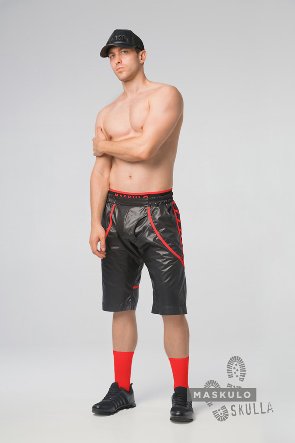 Skulla. Windbreaker Knee Shorts. Red